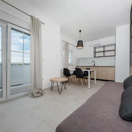 The Bellevue * Лопар