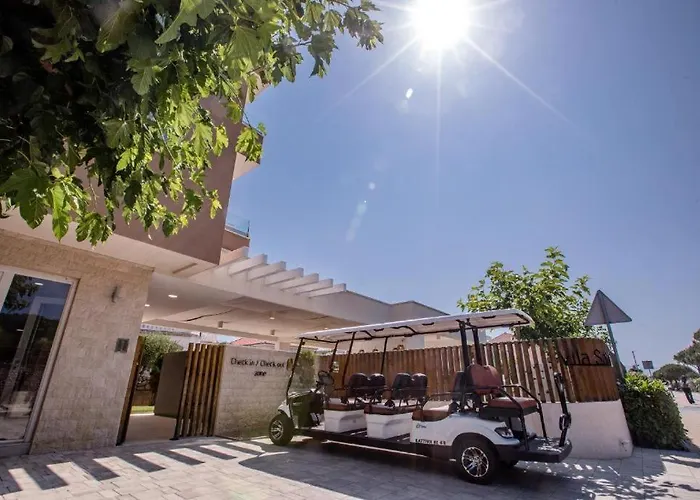 The Bellevue Апартаменты Лопар